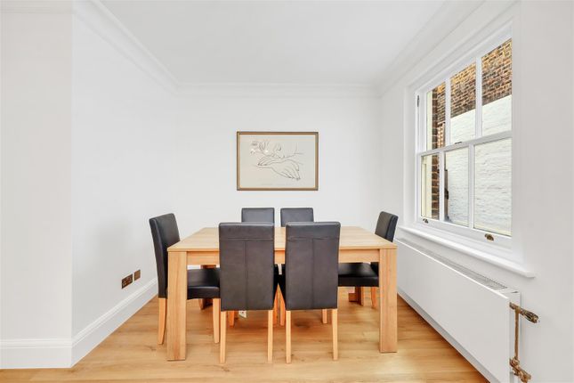 Flat 17 Tennyson Court, Dorset Square, London photo 3