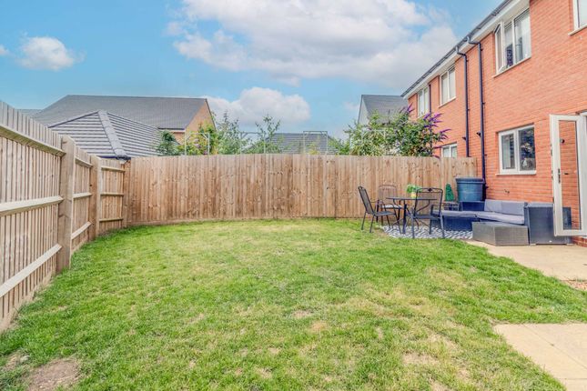 4 Simon Mews, Leamington Spa photo 4