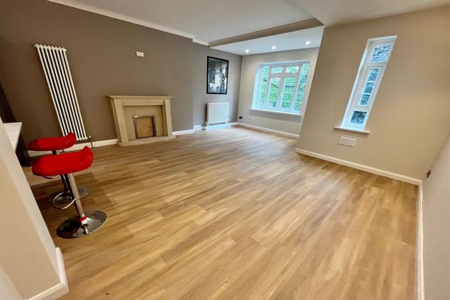 3-bed flat on Flat 25, Lansdowne House Wilmslow Road, Manchester, £325,000