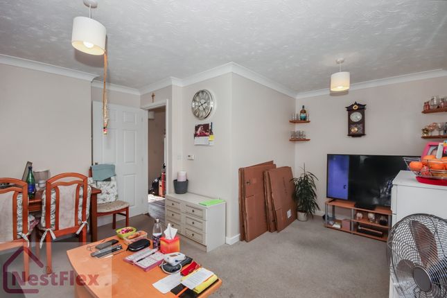 27 Bluebell Close, SPALDING photo 4
