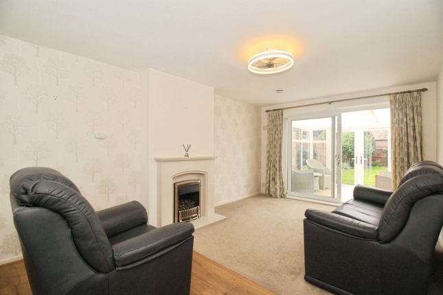 7, Andrew Close, Nuneaton photo 4