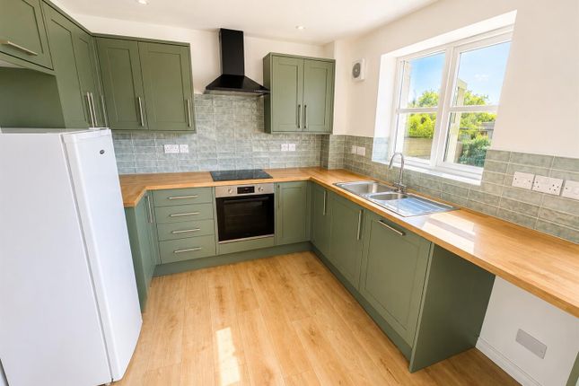 54, The Beeches, Beaminster photo 2