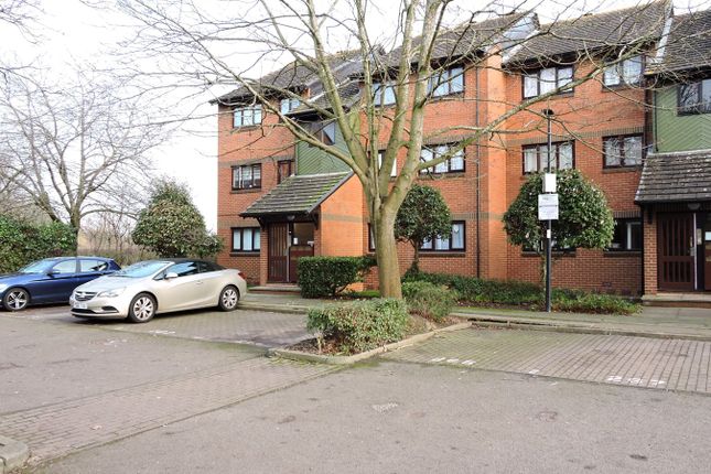 Flat for sale in Maltby Drive, Enfield, Middlesex