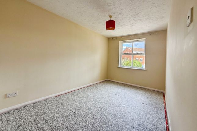 6, Cody Close, Aldershot photo 5