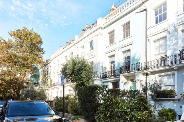 Flat to rent in Sutherland Place, Bayswater, London