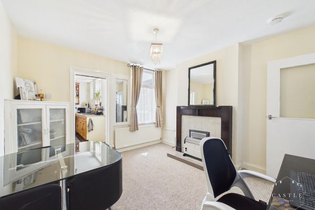 17, Regent Street, Barwell photo 3