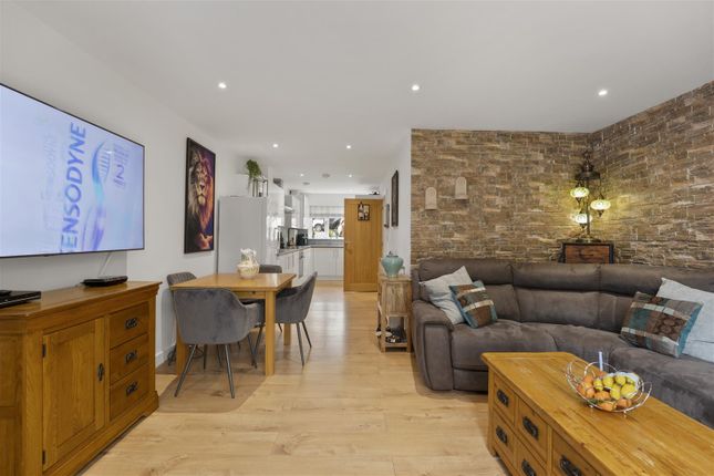 8 Barham Lodge, Church Lane, Canterbury photo 2