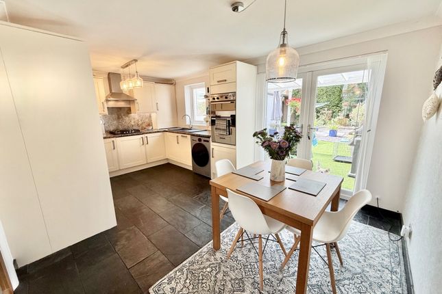 22, Glan-y-Llyn, Bridgend photo 4
