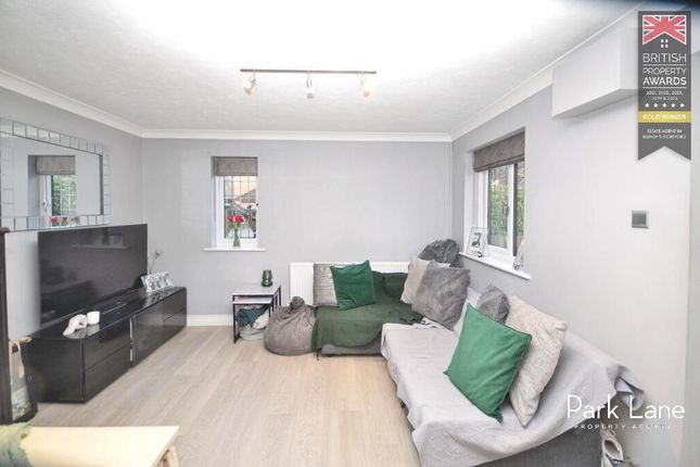 18, Cromwell Close, Bishops Stortford photo 4