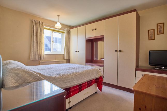 15, Woodbank, Burbage photo 4