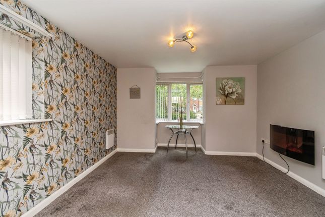 8b, Alice Street, Bilston photo 3