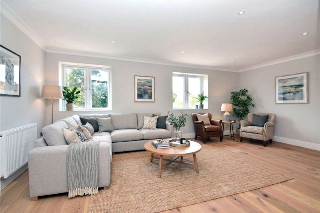 Flat 25, Grantley Court, 1, Holly Oak Close, Sutton photo 2