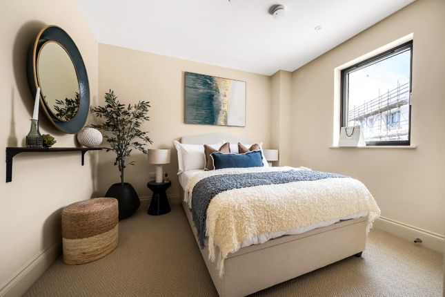 West Penthouse, No 1 Chesil Beach, Ferrymans Way, Weymouth photo 4