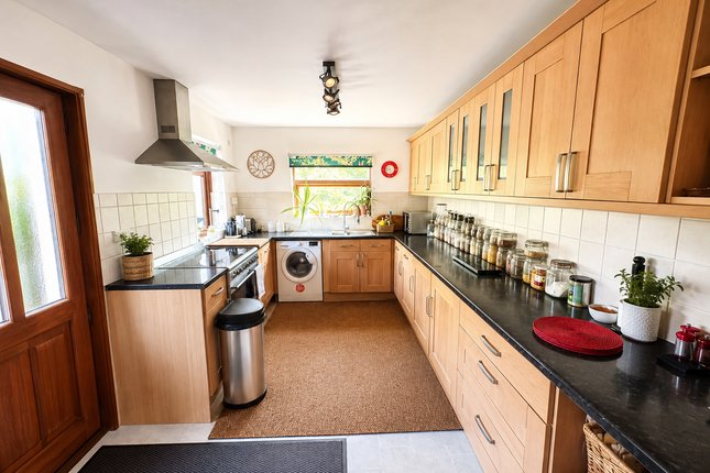 8, Bryn Bach Road, Ammanford photo 2