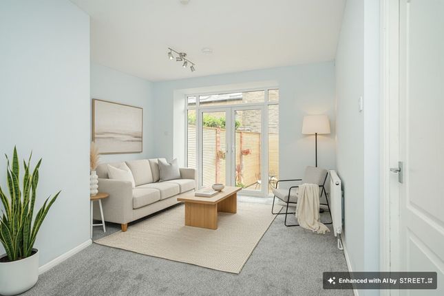 3-bed other on Wesley Lane, Sheffield S10, £260,000