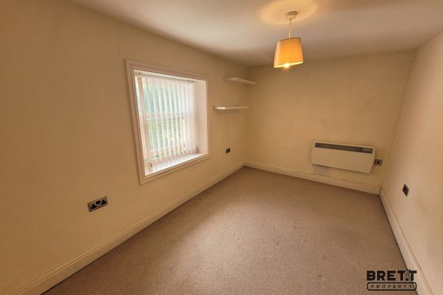 Old Railway Apartments, 4 Victoria Road, Milford Haven photo 5