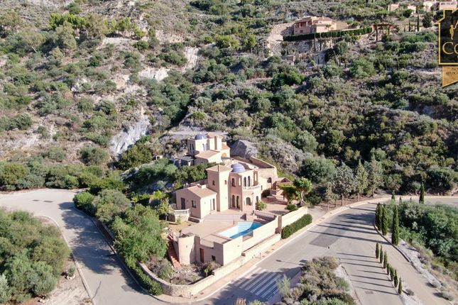 Villa for sale in Calle Benzale, Sierra Cabrera, Almería, Andalusia, Spain