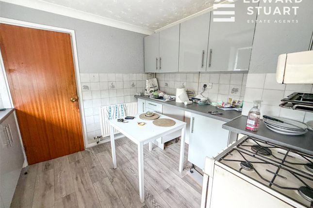 22, Tintern Rise, Peterborough photo 4