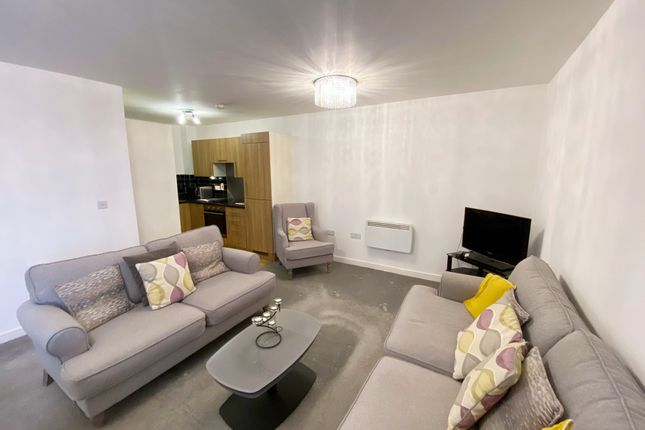 Thumbnail Duplex to rent in Hedgerows House, Morden, Surrey