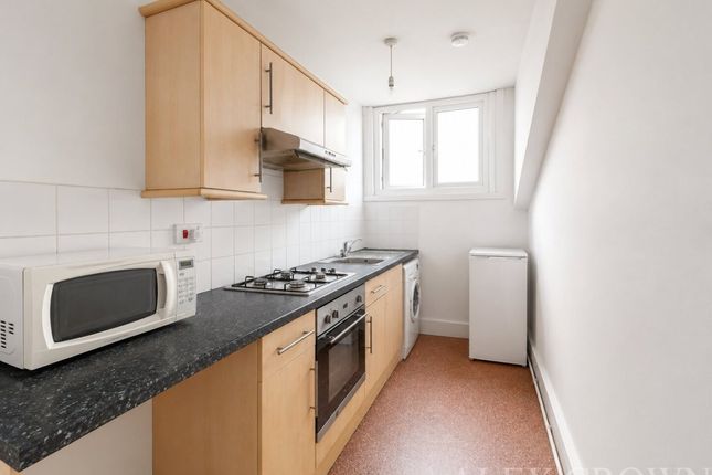 Studio flat on 08R, High Road, Greater London, £1,448/mo