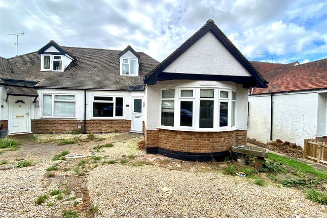 3-bed semi-detached on 65, Oaklands Avenue, Brookmans Park Hatfield, £650,000