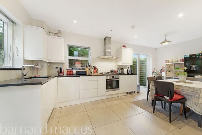 64, Grafton Road, Surrey photo 2