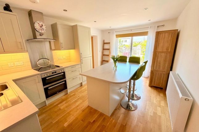 14 Lady Drive, Camborne photo 2
