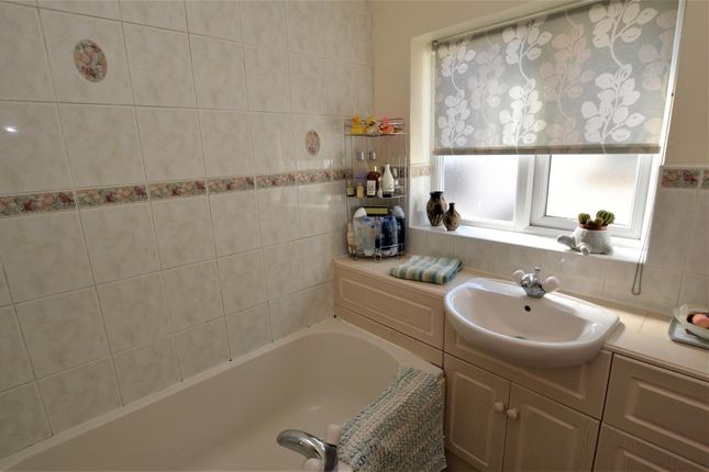 Semi-detached house for sale in Oakleigh Drive, Croxley Green, Rickmansworth