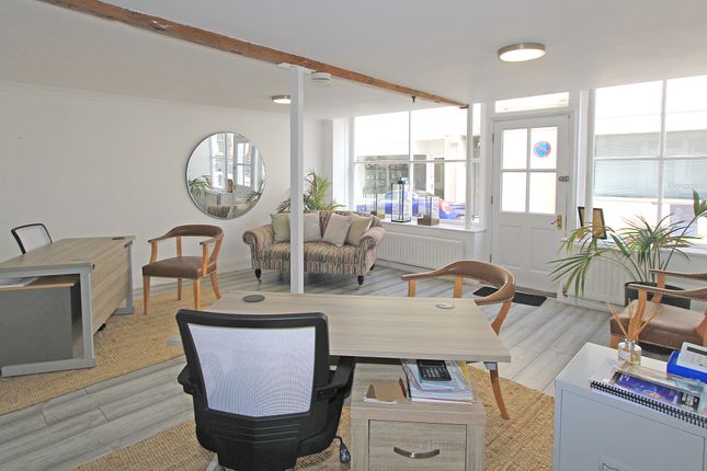 38 High Street, High Street, Alderney  photo 2