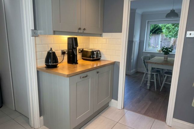 7, Burnell Walk, Brentwood photo 4