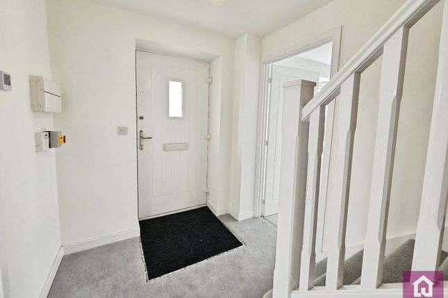 8, Blackthorn Grove, Flintshire photo 4