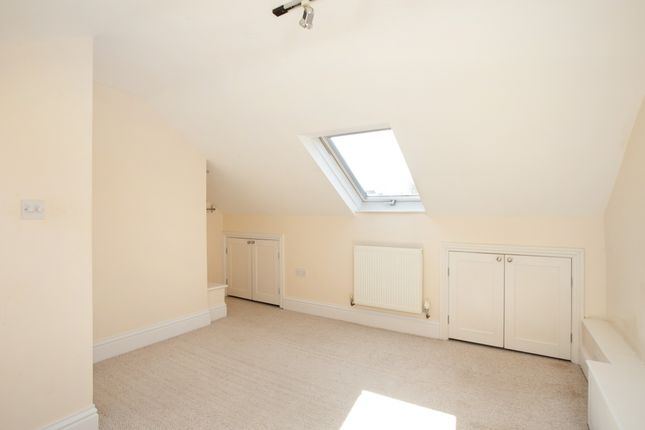 Terraced house to rent in Fairfield Road, Winchester