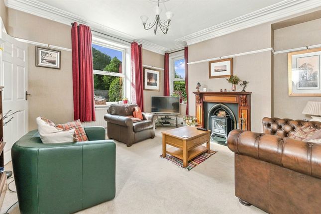 13, Dunford Road, Holmfirth photo 2