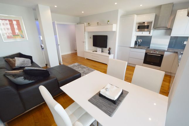 Flat for sale in High Street, Mariner House
