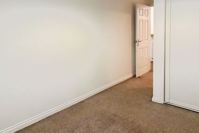 Flat 12, 141, Marina Road, West Lothian, Scotland photo 5