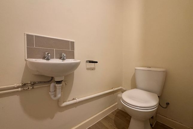 161, Nuneaton photo 5