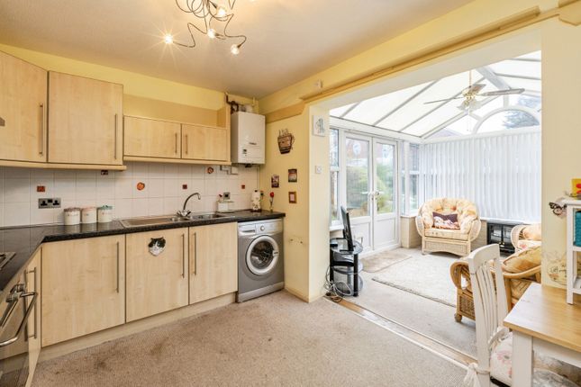 99, Kinross Close, Warrington photo 3