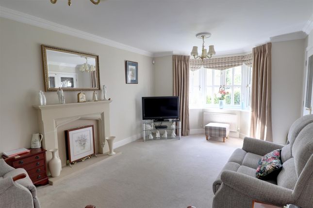 14, Chalfont Crescent, Crewe photo 4