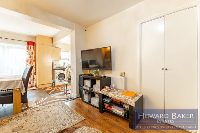 157, Townsend Lane, Kingsbury photo 3