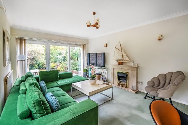 Lindrick, Ermyn Way, Leatherhead photo 2