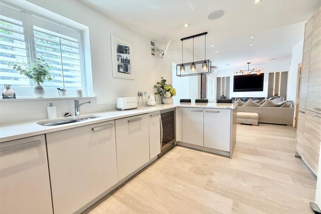 1, Bradshaw Close, Wilmslow photo 2