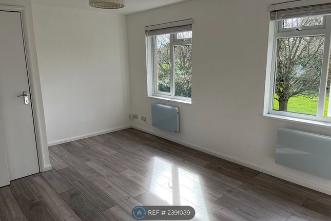 Milford Close, Marshalswick, St. Albans photo 4