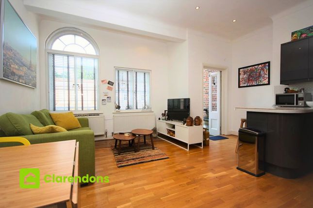 Flat 1,, 12 Church Street, Reigate photo 3