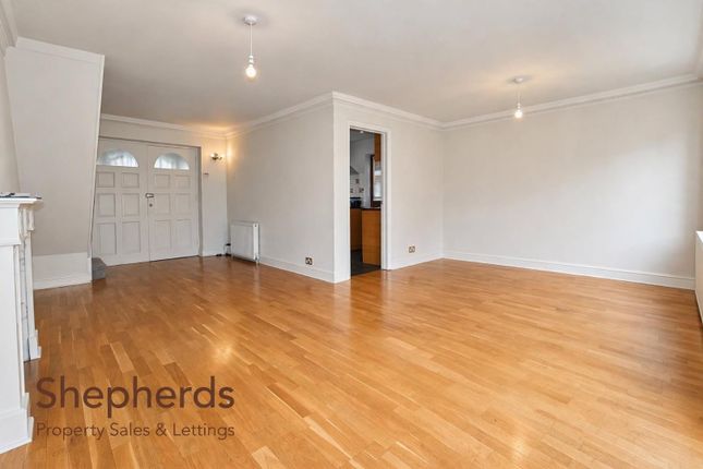 4, Oxford Close, Cheshunt photo 3
