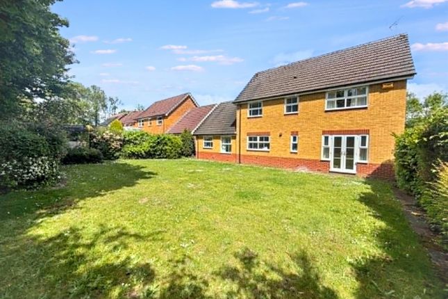 56, Meadowside, Reading photo 2