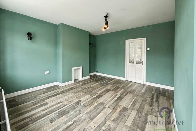 17, Doe Royd Crescent, Sheffield photo 2