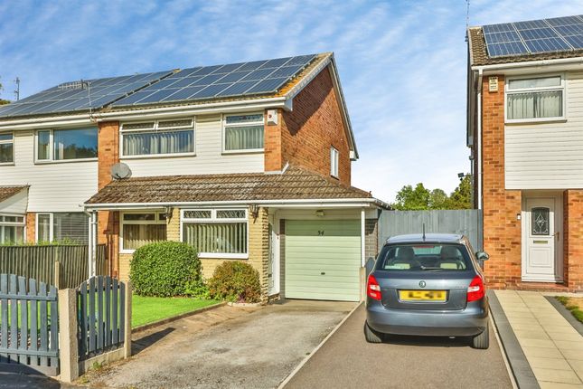 34, Ballerat Crescent, Nottingham photo 2