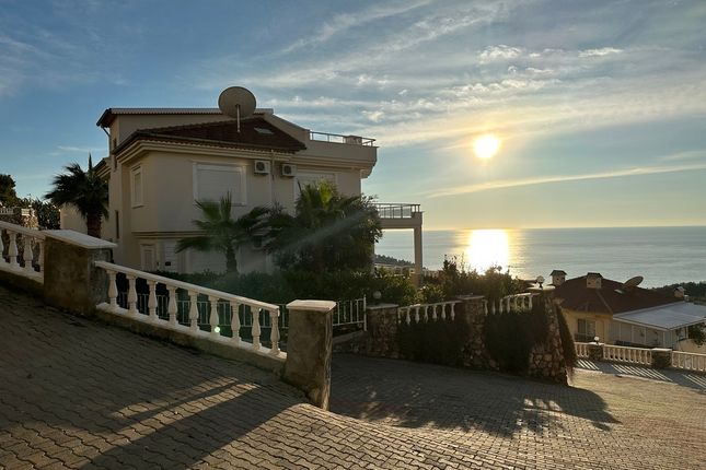 Thumbnail Villa for sale in Kargicak, Alanya, Antalya Province, Mediterranean, Turkey