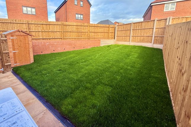 67, Thomas Blakemore Way, Telford photo 2