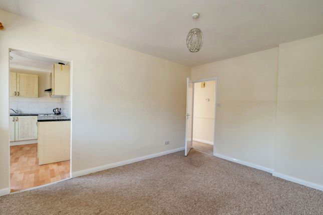 Flat for sale in Felpham Road, Bognor Regis, West Sussex